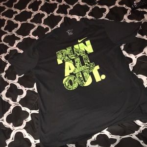Run All Out Nike tee